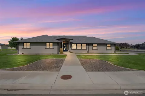 1396 Fairway Dr NE, Moses Lake, WA 98837