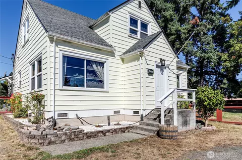 4208 C Street Ext, Port Angeles, WA 98363