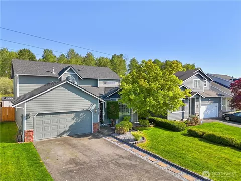 8728 136th St E, Puyallup, WA 98373