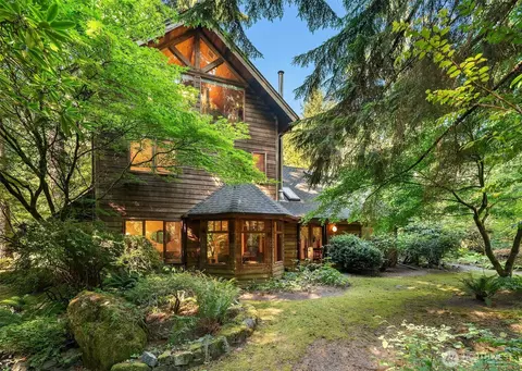 17804 Thorsen Rd SW, Vashon, WA 98070