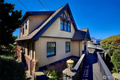 5610 SW Teig Pl, Seattle, WA 98116