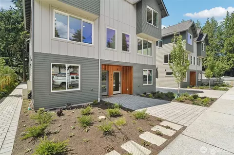 20311 14th Ave NE #B, Shoreline, WA 98155