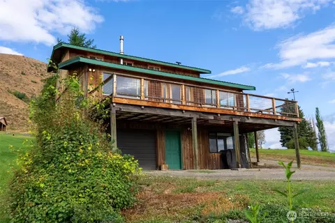 6 Patterson Lake Rd, Winthrop, WA 98862