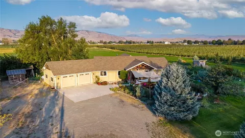 129 Robinson Canyon Rd, Omak, WA 98841