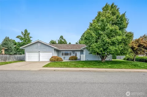 1005 Fairview Pl, East Wenatchee, WA 98802