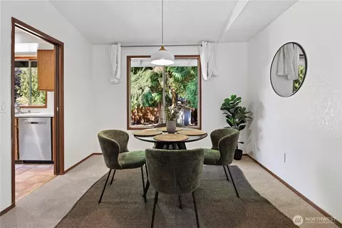 Dining - 10420 9th Dr SE, Everett, WA 98208 photo 1 of 3
