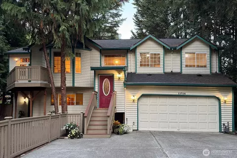11714 36th Ave NE, Seattle, WA 98125