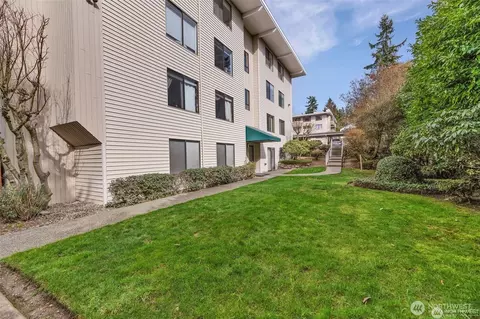 18606 52nd Ave W #224, Lynnwood, WA 98037