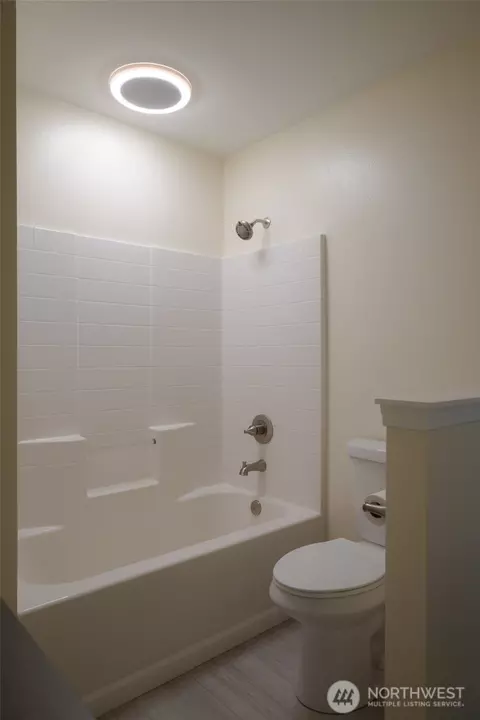 Bath - 18722 17th Ave E, Spanaway, WA 98387 photo 4 of 5