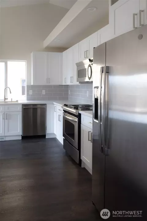 Kitchen - 18722 17th Ave E, Spanaway, WA 98387 photo 1 of 2