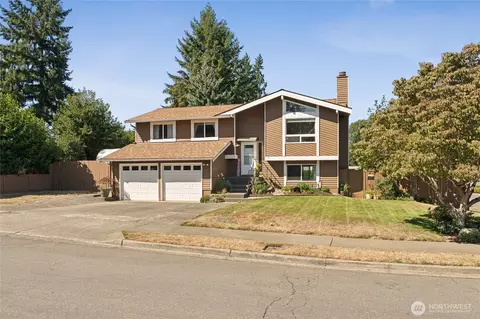 2402 SE 21st St, Renton, WA 98055