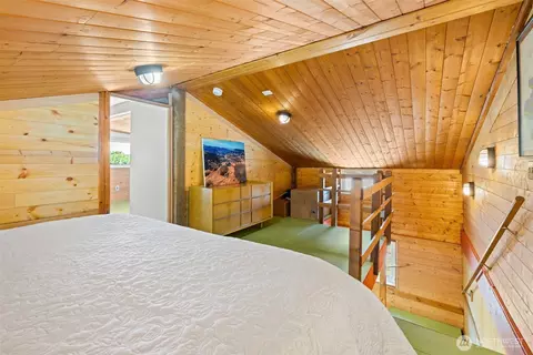 Bedroom - 50 E Nelson Rd, Sequim, WA 98382 photo 2 of 3