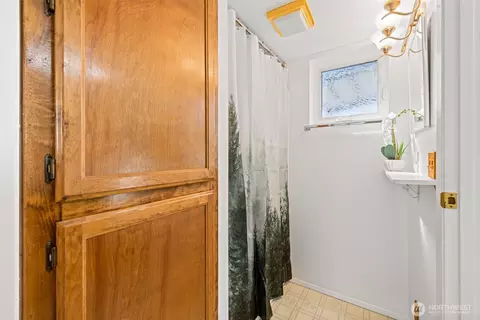 Bath - 50 E Nelson Rd, Sequim, WA 98382 photo 2 of 3
