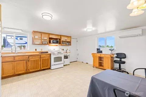 Kitchen - 50 E Nelson Rd, Sequim, WA 98382 photo 3 of 5