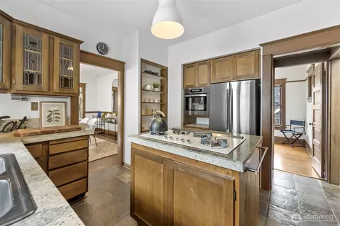 2923 E Harrison St, Seattle, WA 98112 photo 10
