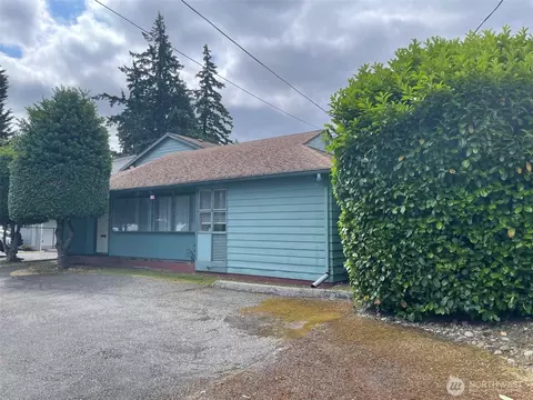 6514 SW Steilacoom Blvd, Lakewood, WA 98499