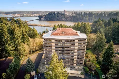 1910 Evergreen Park Dr SW, Olympia, WA 98502