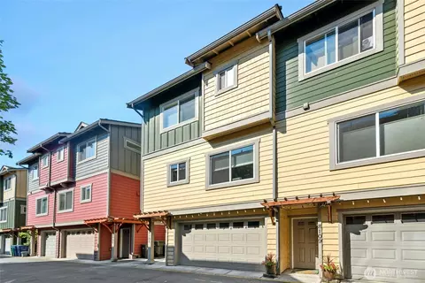 8107 165th Ln NE, Redmond, WA 98052