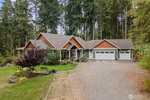 4816 Center Ln NE, Olympia, WA 98516