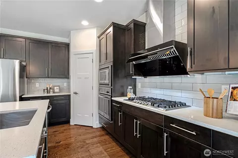Kitchen - 1130 199th St SE, Bothell, WA 98012 photo 2 of 4