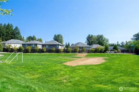 Exterior - 1130 199th St SE, Bothell, WA 98012 photo 4 of 5