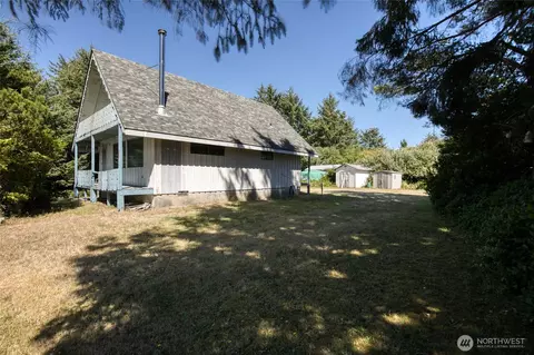 466 Puppis Ct SW, Ocean Shores, WA 98569