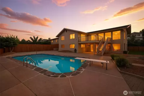 152 Heather Ln, Wenatchee, WA 98801