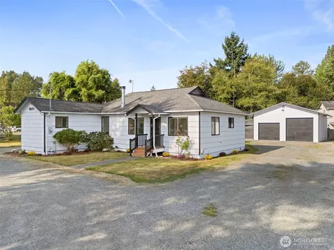 8222 Portland Ave E, Tacoma, WA 98404