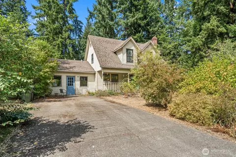 8624 Oxford Dr SE, Lacey, WA 98503