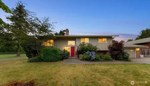 2721 Mcleod Rd, Bellingham, WA 98225