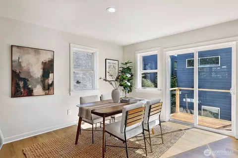 Dining - 2111 E Pine St, Seattle, WA 98122 photo 1 of 2