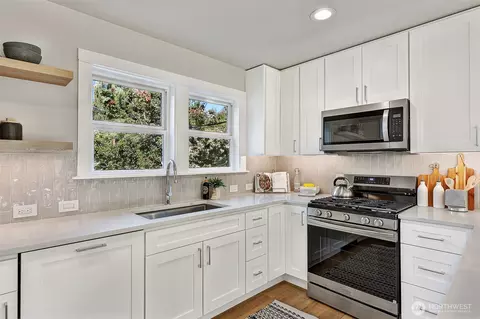 Kitchen - 2111 E Pine St, Seattle, WA 98122 photo 4 of 4