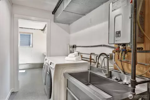 Other - 2111 E Pine St, Seattle, WA 98122 photo 1 of 2
