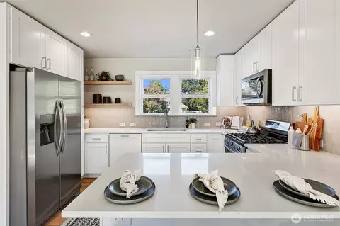 Kitchen - 2111 E Pine St, Seattle, WA 98122 photo 2 of 4