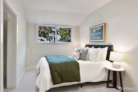 Bedroom - 2111 E Pine St, Seattle, WA 98122 photo 4 of 5