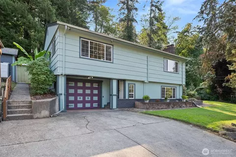 124 Alpha Dr, Longview, WA 98632