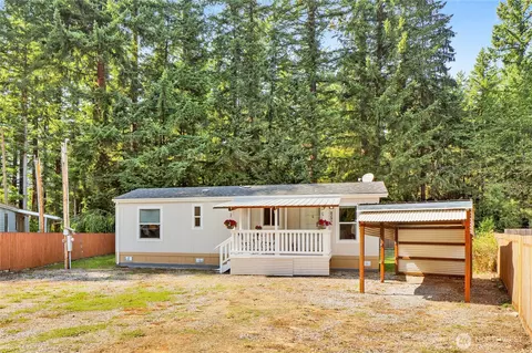 8291 Golden Valley Blvd, Maple Falls, WA 98266
