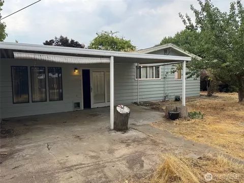 1143 E Oak St, Othello, WA 99344 photo 3