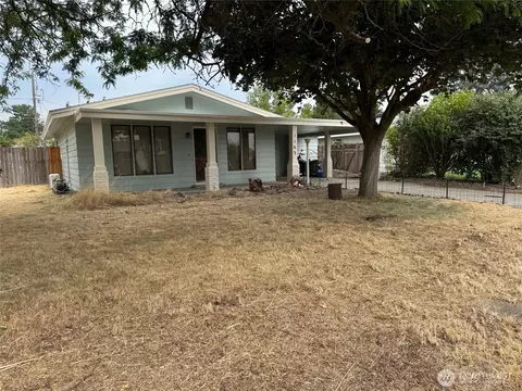 1143 E Oak St, Othello, WA 99344 photo 2