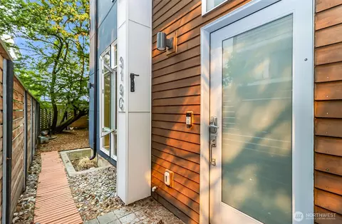 319 C Malden Ave E, Seattle, WA 98112