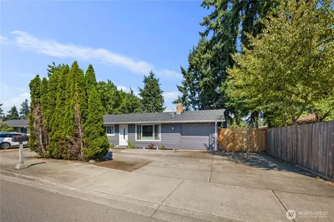 137 176th St E, Spanaway, WA 98387 photo 4