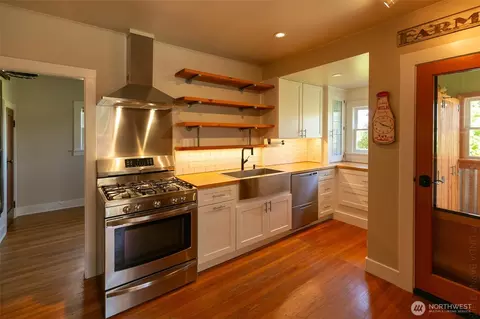Kitchen - 83 Medsker Rd, Sequim, WA 98382 photo 4 of 5