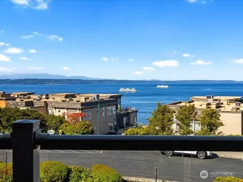 45 Pine St #205, Edmonds, WA 98020