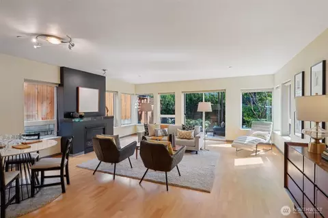 4217 Fremont Ave N #2, Seattle, WA 98103