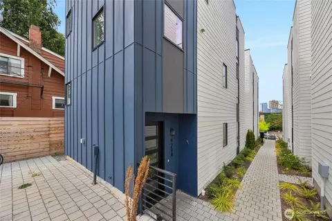 920 16th Ave #B, Seattle, WA 98122