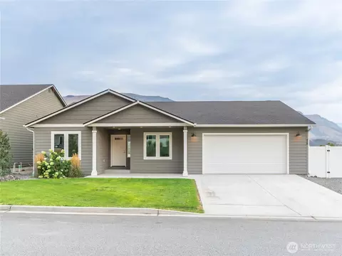 428 Hammond Ln, Rock Island, WA 98850