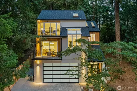220 210th Ave NE, Sammamish, WA 98074