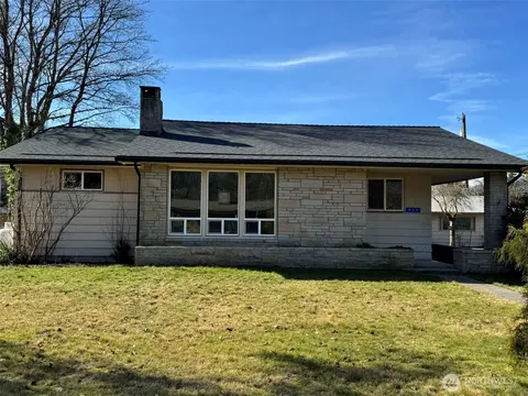 935 Madison Ave, Darrington, WA 98241