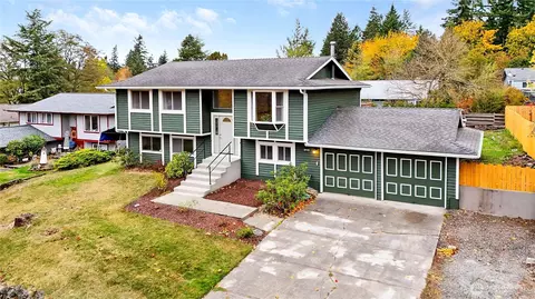 20125 NE Second Ave, Poulsbo, WA 98370