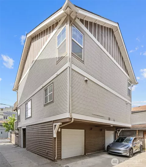 10311 Midvale Ave N #A, Seattle, WA 98133